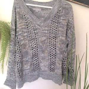 V-neck beautiful knit sweater XS but fits baggy